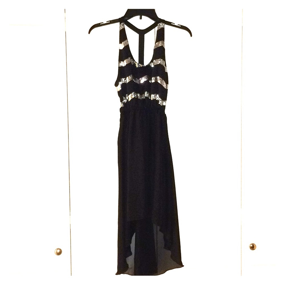 BLACK SEQUENCE DRESS (HIGH-LOW)